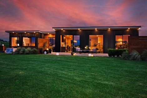 Photo of property in 68 Sunrise Drive, Seaward Bush, Invercargill, 9812