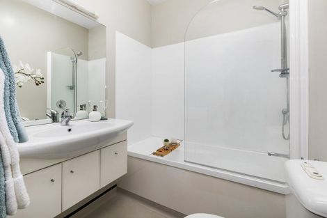 Photo of property in City Lodge, 402/115 Vivian Street, Te Aro, Wellington, 6011