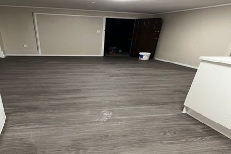 Photo of property in 280 Great North Road, Henderson, Auckland, 0612