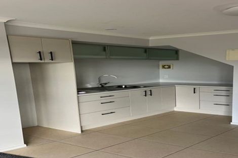 Photo of property in 41 Lavelle Road, Henderson, Auckland, 0612