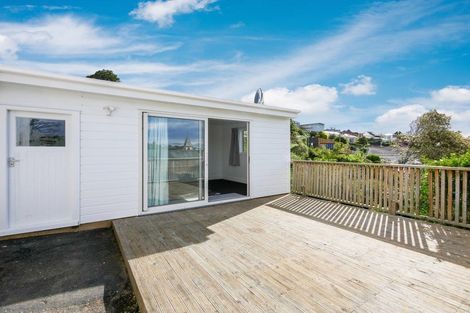 Photo of property in 22 Glenpark Avenue, Frankleigh Park, New Plymouth, 4310
