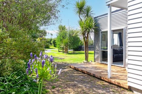 Photo of property in 56 Pinedale Crescent, Riversdale Beach, Masterton, 5872