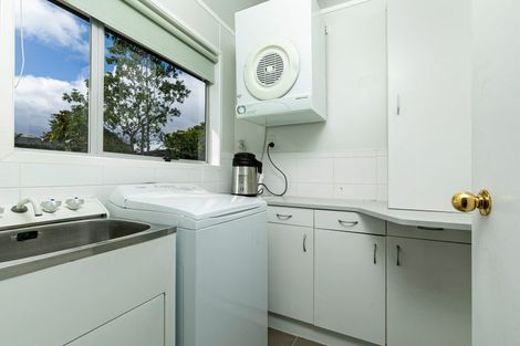 Photo of property in 36 Chilcott Road, Henderson, Auckland, 0612