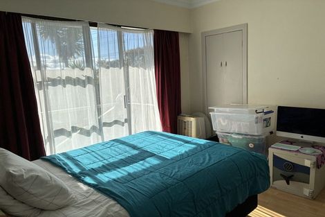 Photo of property in 49 Woodglen Road, Glen Eden, Auckland, 0602