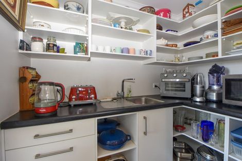 Photo of property in 5 Warrington Court, Carterton, 5713