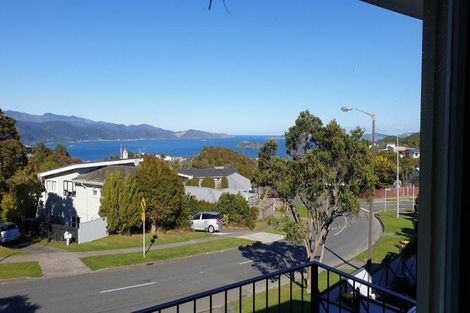 Photo of property in 231 Dowse Drive, Maungaraki, Lower Hutt, 5010