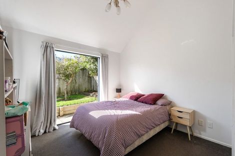 Photo of property in 8a Darlington Road, Miramar, Wellington, 6022