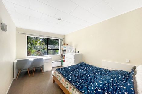 Photo of property in 6 Santiago Crescent, Unsworth Heights, Auckland, 0632