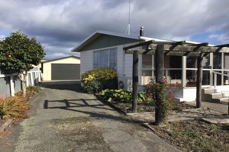 Photo of property in 2 Pitman Place, Waimate, 7924