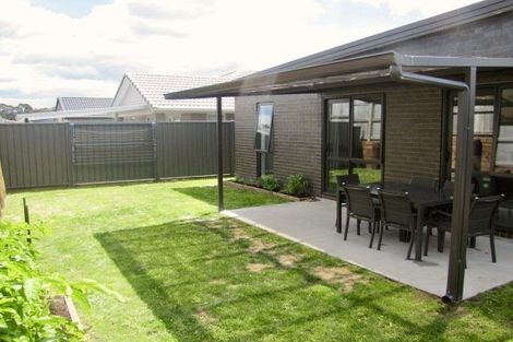 Photo of property in 16 Bridle Way, Omokoroa, 3114