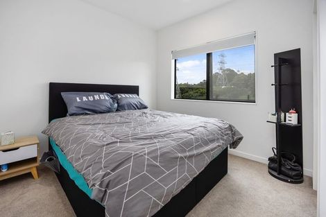 Photo of property in 6/34 Lincoln Park Avenue, Massey, Auckland, 0614