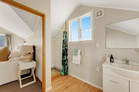 Photo of property in 13 Horotutu Road, Greenlane, Auckland, 1061