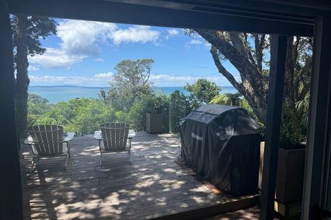Photo of property in 266 Whangaparaoa Road, Red Beach, 0932