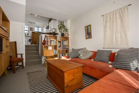 Photo of property in 2/168 Tinakori Road, Thorndon, Wellington, 6011