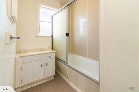 Photo of property in 27 Holland Street, Avonside, Christchurch, 8061