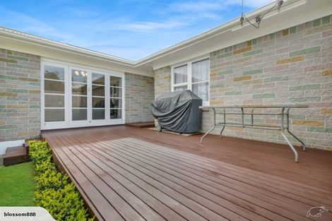 Photo of property in 1/4 Royal Arch Place, Rosehill, Papakura, 2113