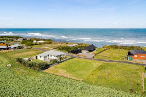 Photo of property in 289 Tai Road, Opunake, 4681