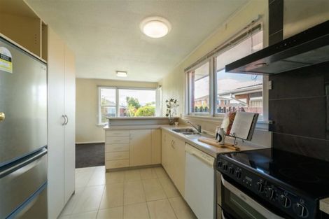 Photo of property in 29 Rosedale Place, Avonhead, Christchurch, 8042