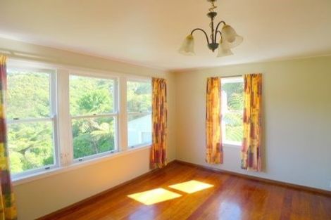 Photo of property in 21 Montgomery Avenue, Karori, Wellington, 6012