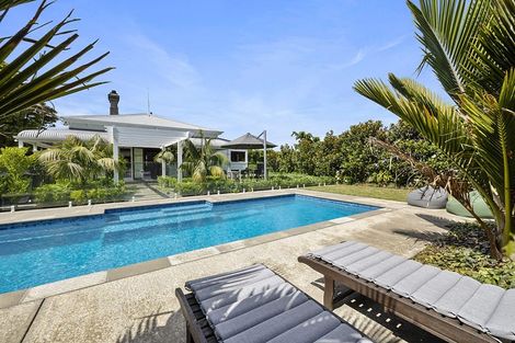 Photo of property in 190 Smart Road, Hillsborough, New Plymouth, 4372