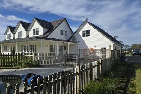 Photo of property in 10/199 Birdwood Road, Massey, Auckland, 0614