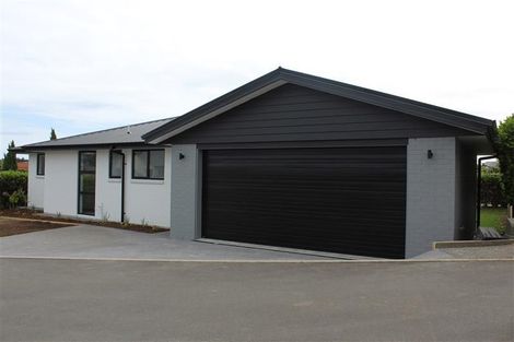 Photo of property in 4/31 Links Drive, Waiwhakaiho, New Plymouth, 4312