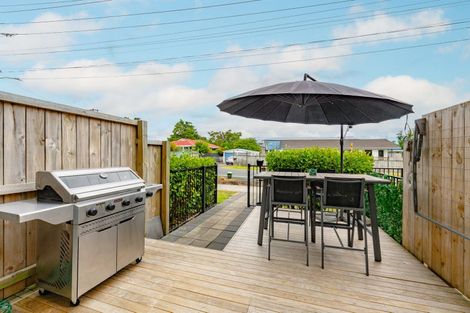 Photo of property in 4/122 Pooks Road, Ranui, Auckland, 0612