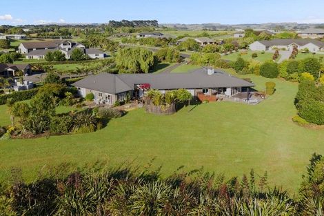Photo of property in 10 Millbrook Drive, Waiuku, 2683