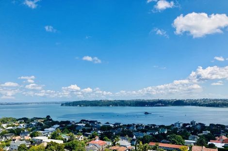 Photo of property in Shangri La Apartments, 10/97 Jervois Road, Herne Bay, Auckland, 1011