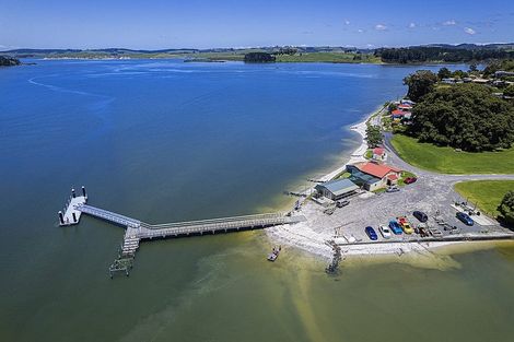 Photo of property in 2 High Street, Pahi, Paparoa, 0571