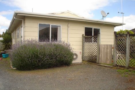 Photo of property in 37 Banbury Crescent, Fairfield, Hamilton, 3214
