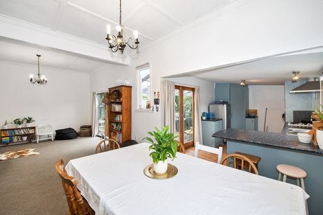 Photo of property in 17 Mersey Street, South Hill, Oamaru, 9400