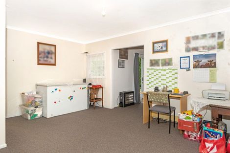 Photo of property in 95 Paremata Road, Tolaga Bay, 4077