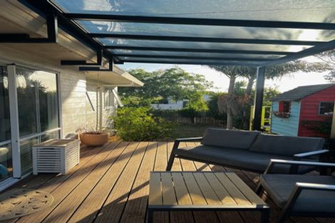 Photo of property in 10b De Quincey Terrace, Highland Park, Auckland, 2010