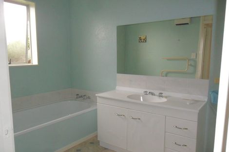 Photo of property in 18a Colligan Street, Upper Riccarton, Christchurch, 8041