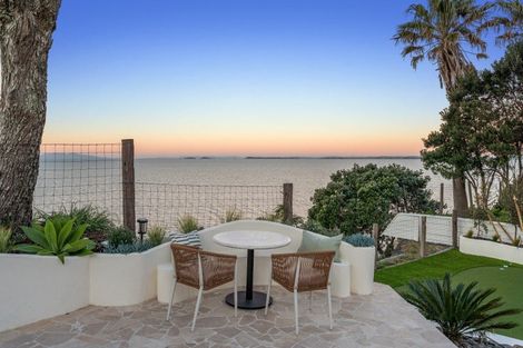 Photo of property in 72 Cliff Road, Torbay, Auckland, 0630