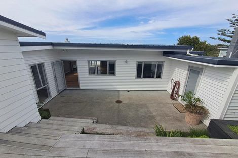 Photo of property in 2/21 Hythe Terrace, Mairangi Bay, Auckland, 0630