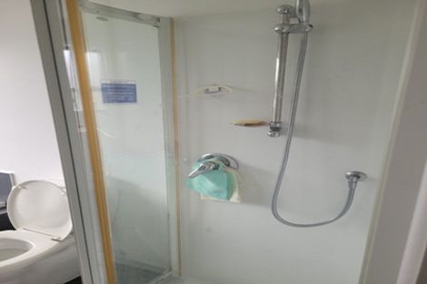 Photo of property in 15 Tiki Street, New Lynn, Auckland, 0600