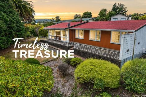 Photo of property in 42 Norana Road, Maoribank, Upper Hutt, 5018