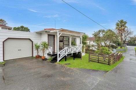 Photo of property in 2/46 View Road, Henderson, Auckland, 0612