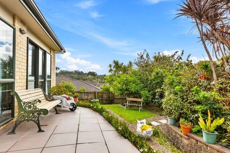 Photo of property in 4 Toledo Avenue, Henderson, Auckland, 0612