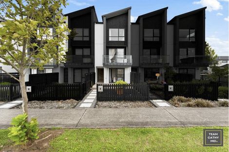 Photo of property in 6 Papa Takaro Lane, Flat Bush, Auckland, 2019