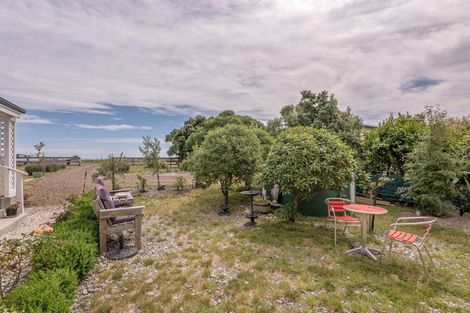 Photo of property in 113 Poranui Beach Road, Little River, 7591