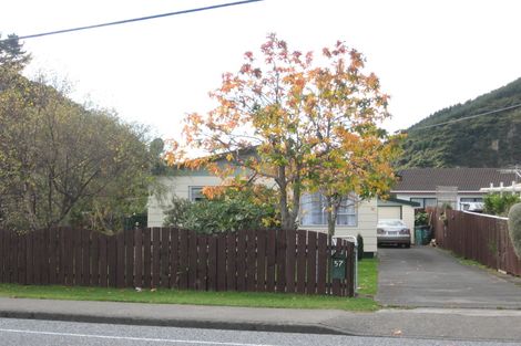 Photo of property in 57 Ruapehu Street, Paraparaumu, 5032