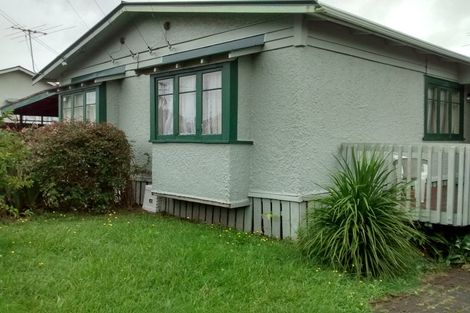 Photo of property in 1/12 Hinekohu Street, New Lynn, Auckland, 0600