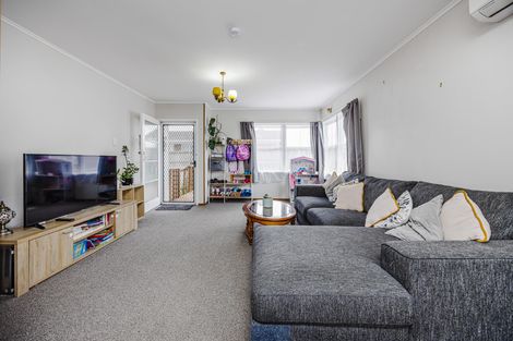 Photo of property in 1/94 Beaumonts Way, Manurewa, Auckland, 2102