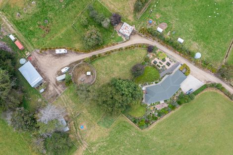 Photo of property in 16 Woodside Road, Woodside, Outram, 9073