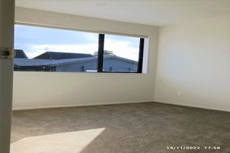 Photo of property in 49a Prince Regent Drive, Half Moon Bay, Auckland, 2012