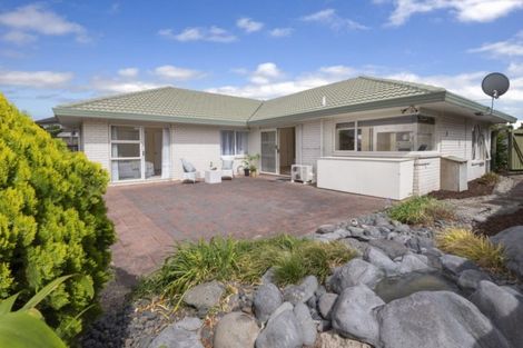 Photo of property in 24 Fremantle Place, Pakuranga Heights, Auckland, 2010