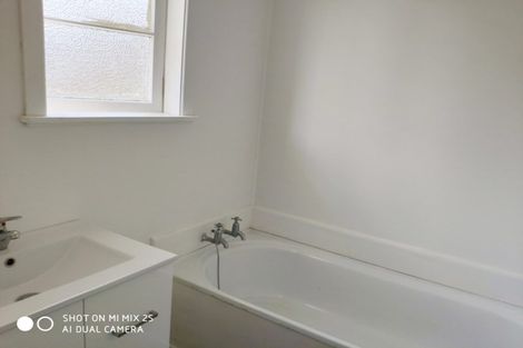 Photo of property in 210 Archers Road, Glenfield, Auckland, 0629